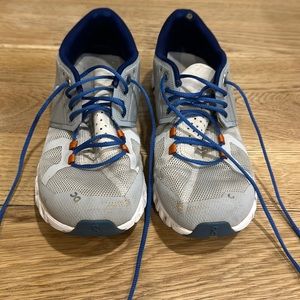 On Cloud 5 Running Shoes Size 8